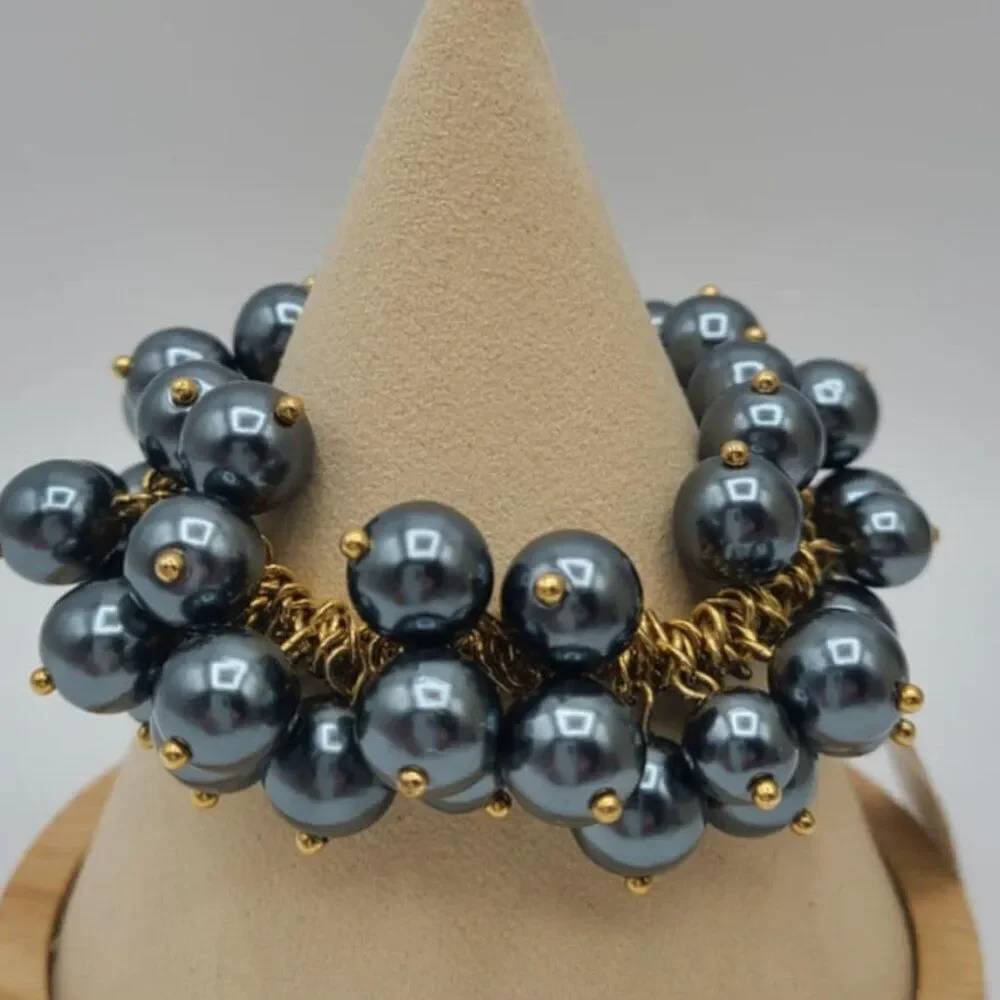 J Crew Black Pearl Gold Tone Stretch Bracelet NWT!  NEW! IN BOX!